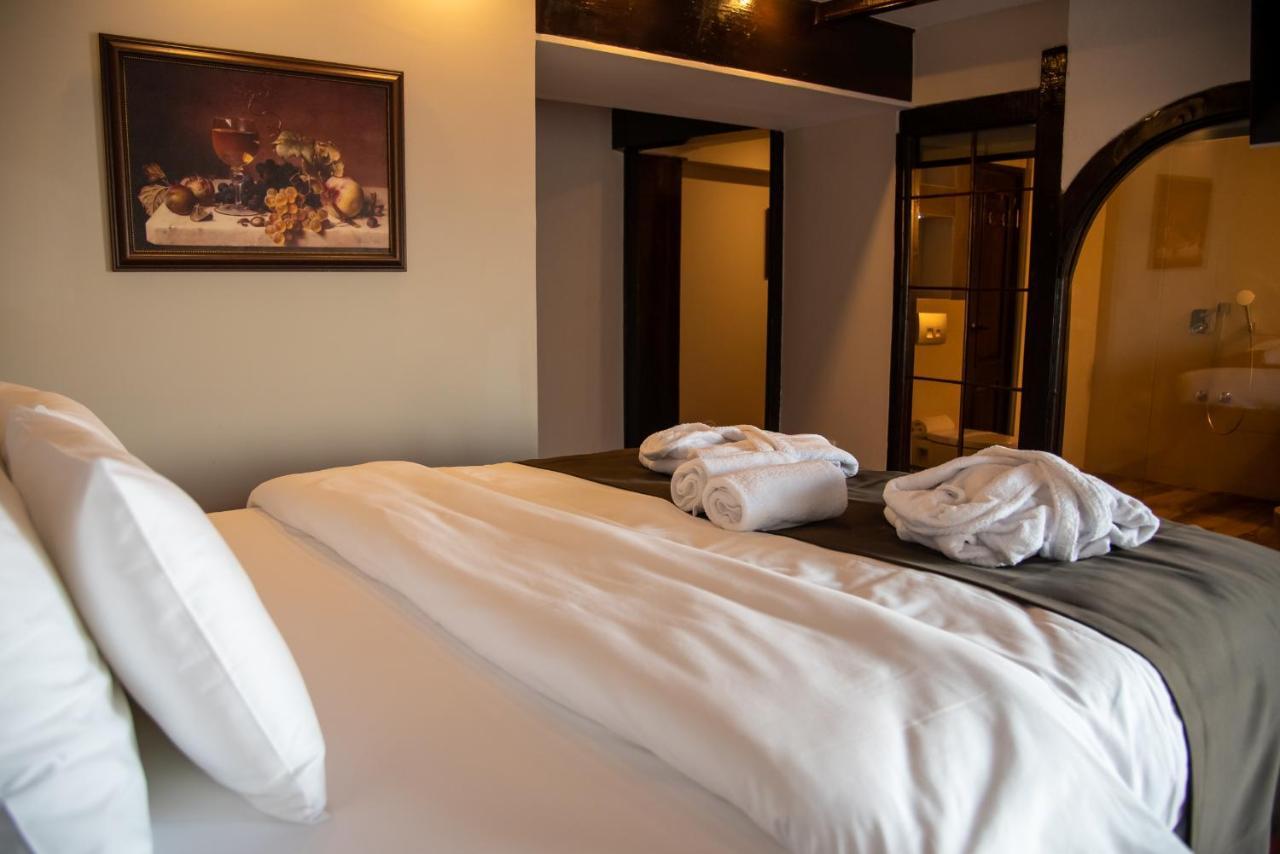 Bahus Нощувка със закуска (B & B) 4*