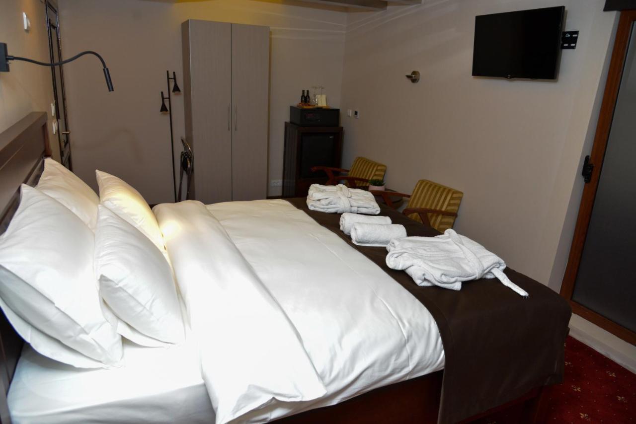 Bahus Нощувка със закуска (B & B) 4*